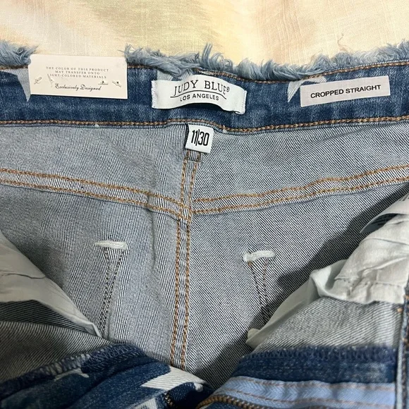 Judy Blue High Rise Cropped Straight Star Print - Picture 5 of 6